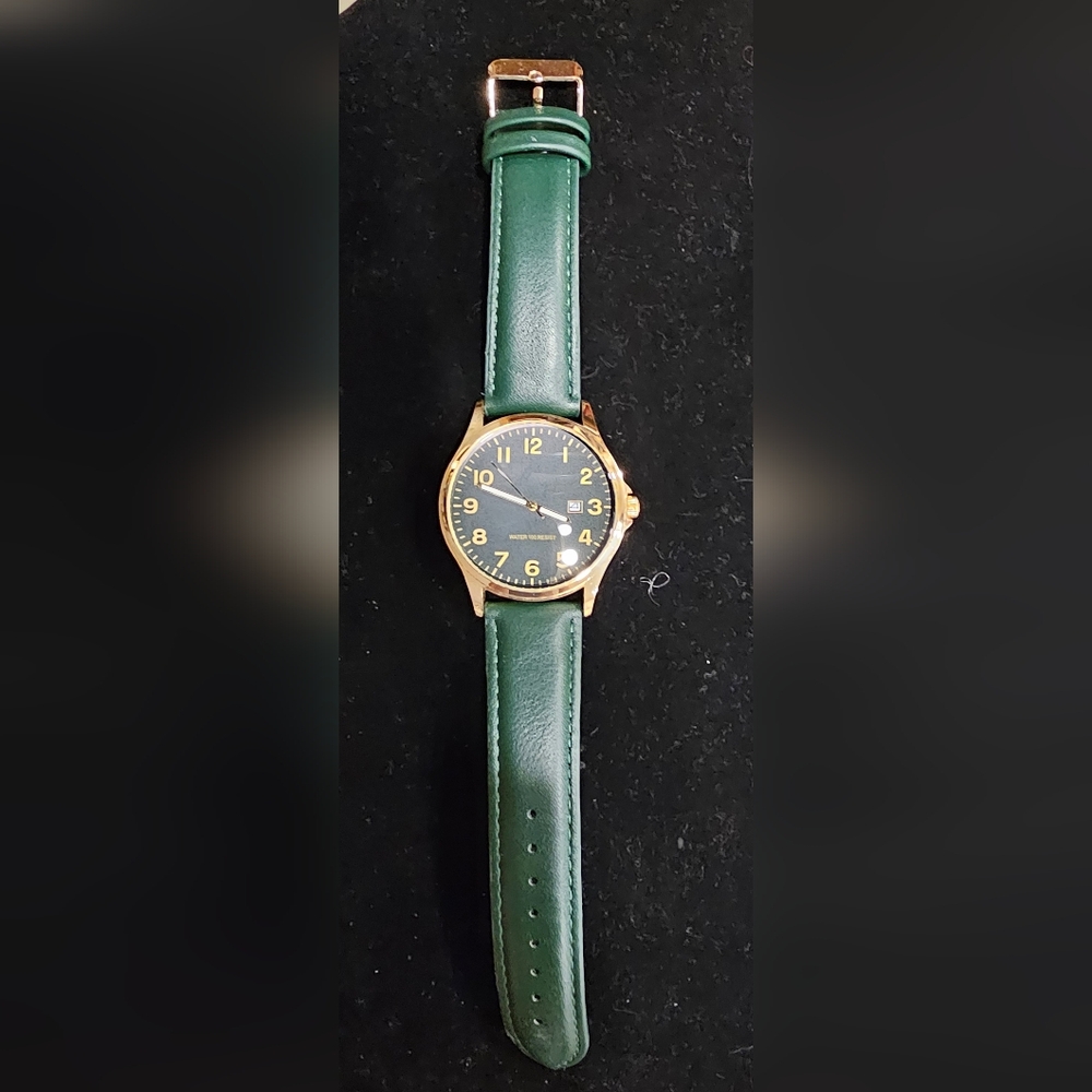 Amazon Essentials Easy To Read Mens Green Leather Strap Watch